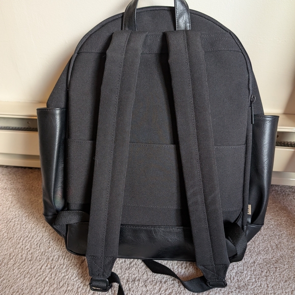 BEIS The Travel Backpack - Picture 3 of 6